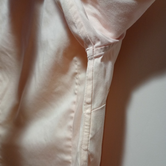 Banana Republic Tailored Fit Buttoned Shirt, Pink, Satin Smooth Stretch GUC! (4) - Picture 7 of 7
